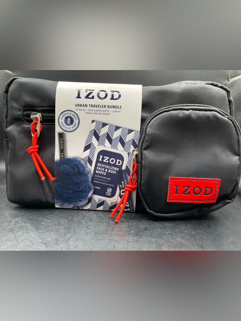IZOD Urban Traveler Bundle